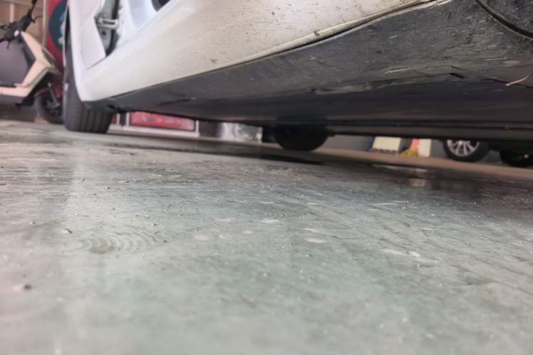 Used Tesla Model 3 2019 Standard Range Rear-Drive Upgraded Version Right Side Sill