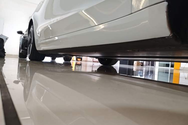 Used Tesla Model 3 2019 Standard Range Rear-Drive Upgraded Version Right Side Sill