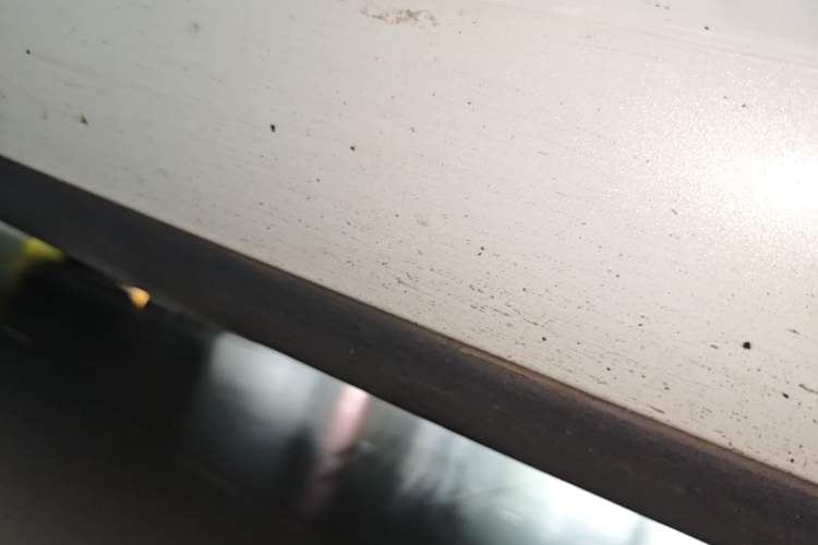 Used Tesla Model 3 2019 Long-Range Rear-Wheel-Drive Version Right Side Sill