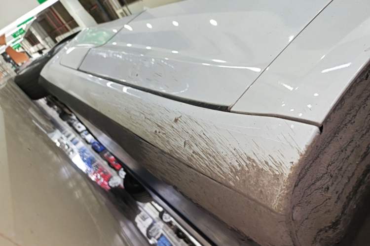 Used Tesla Model 3 2019 Standard Range Rear-Wheel Drive Upgraded Version (60 kWh) Right Side Sill
