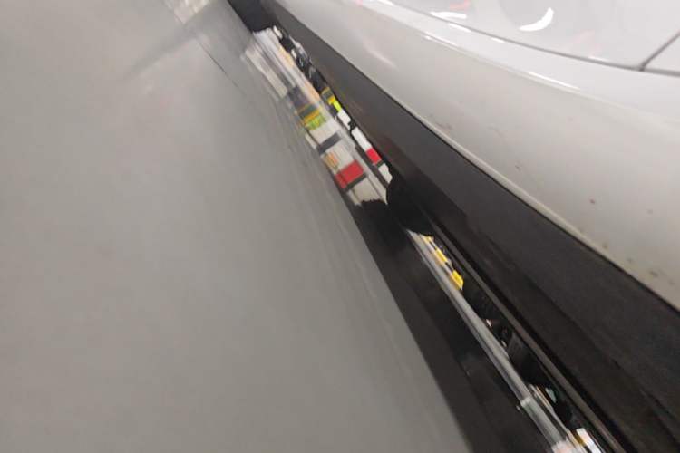 Used Tesla Model 3 2019 Standard Range Rear-Drive Upgraded Version Right Side Sill