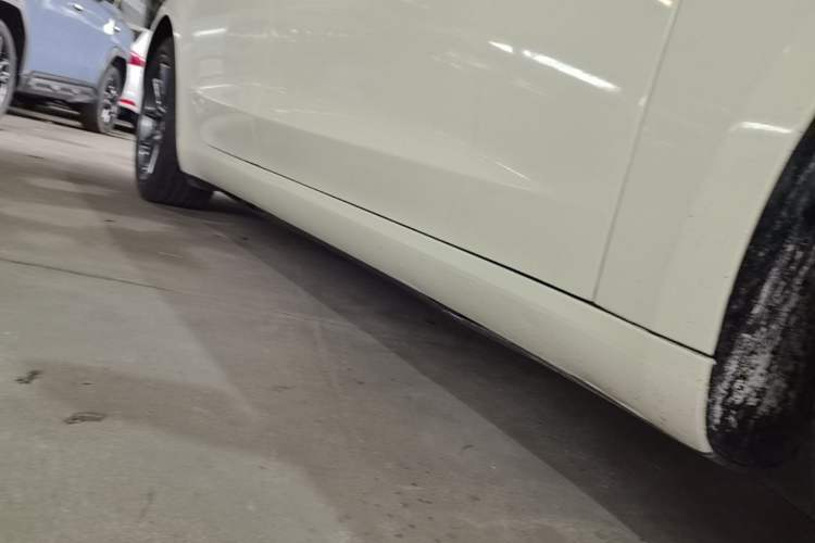Used Tesla Model 3 2019 Standard Range Rear-Drive Upgraded Version Right Side Sill