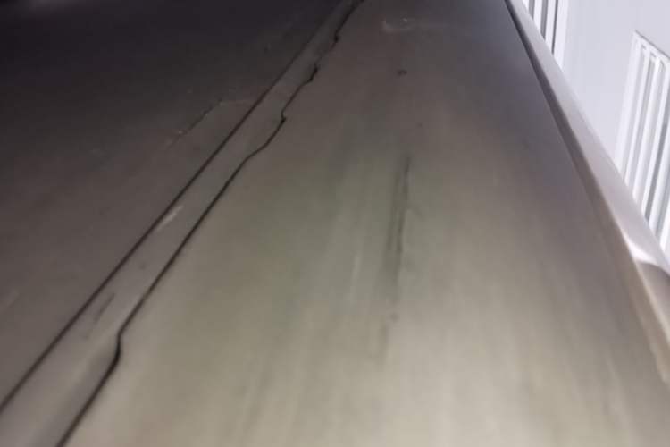 Used Tesla Model 3 2019 Long-Range Rear-Wheel-Drive Version Right Side Sill