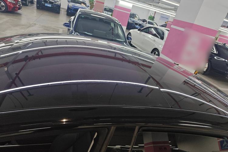 Used Tesla Model 3 2019 Long-Range Rear-Wheel-Drive Version Roof