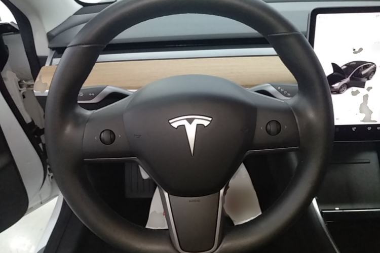 Used Tesla Model 3 2019 Long-Range All-Wheel-Drive Version Steering Wheel