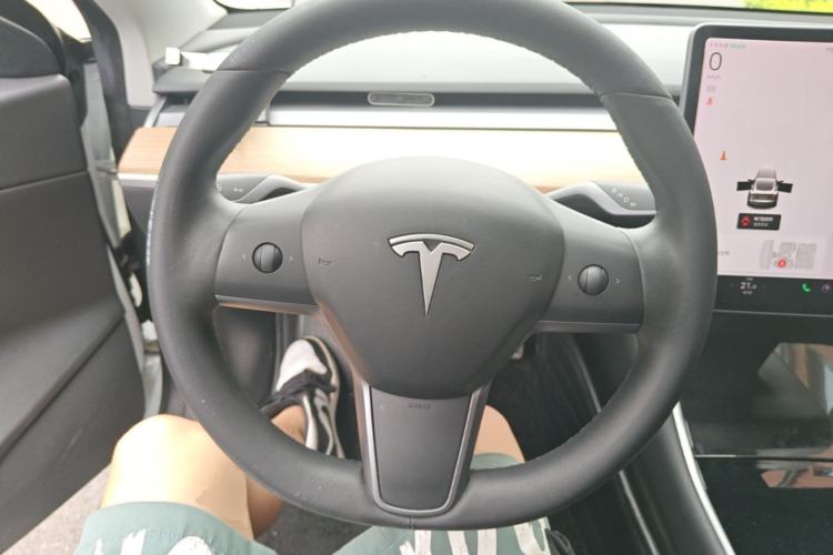 Used Tesla Model 3 2019 Standard Range Rear-Wheel Drive Upgraded Version (60 kWh) Steering Wheel