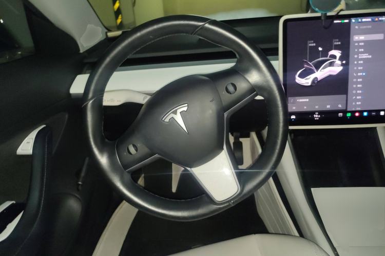 Used Tesla Model 3 2019 Long-Range All-Wheel-Drive Version Steering Wheel
