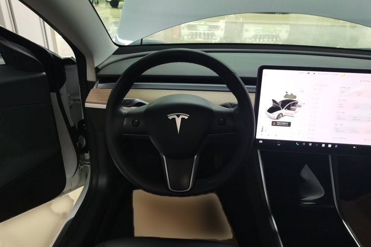 Used Tesla Model 3 2019 Long-Range All-Wheel-Drive Version Steering Wheel
