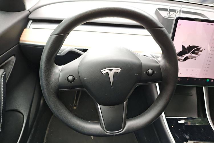 Used Tesla Model 3 2019 Standard Range Rear-Wheel Drive Upgraded Version (52 kWh) Steering Wheel