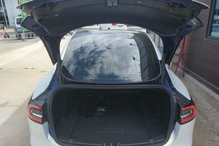 Used Tesla Model 3 2019 Standard Range Rear-Drive Upgraded Version Trunk