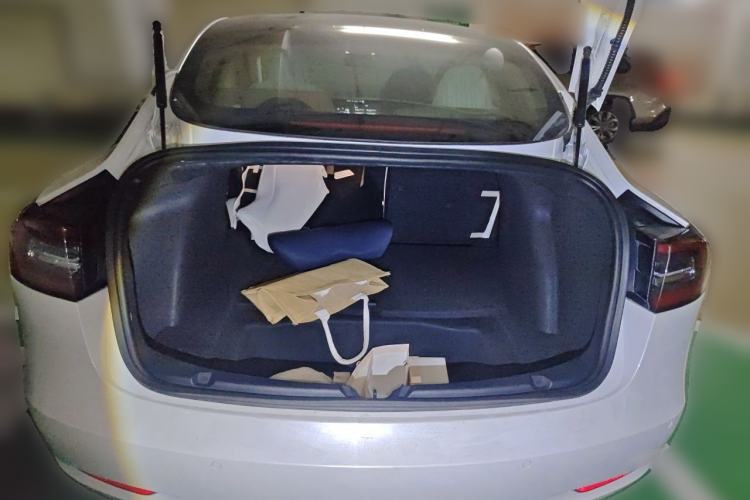 Used Tesla Model 3 2019 Long-Range Rear-Wheel-Drive Version Trunk