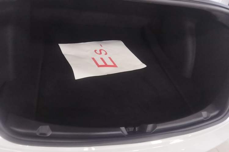 Used Tesla Model 3 2019 Standard Range Rear-Drive Upgraded Version Trunk