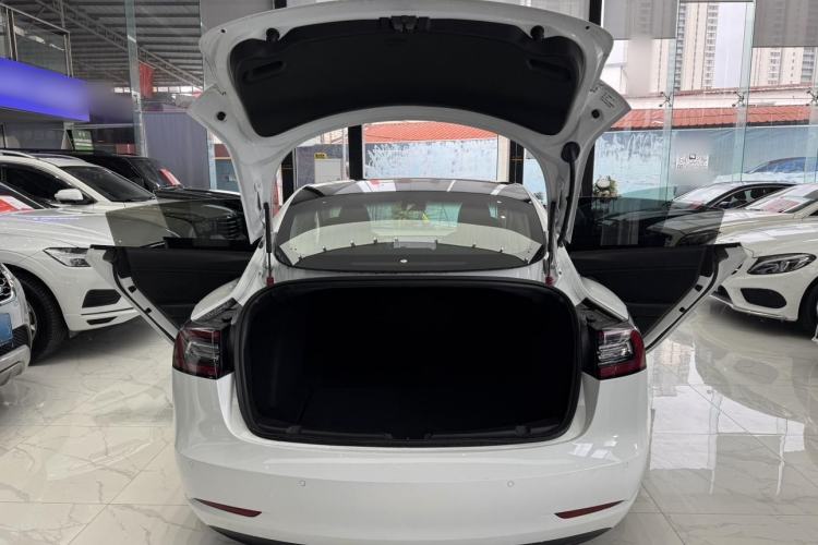 Used Tesla Model 3 2019 Long-Range Rear-Wheel-Drive Version Trunk