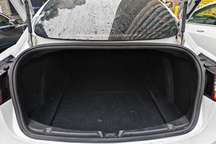 Used Tesla Model 3 2019 Long-Range All-Wheel-Drive Version Trunk