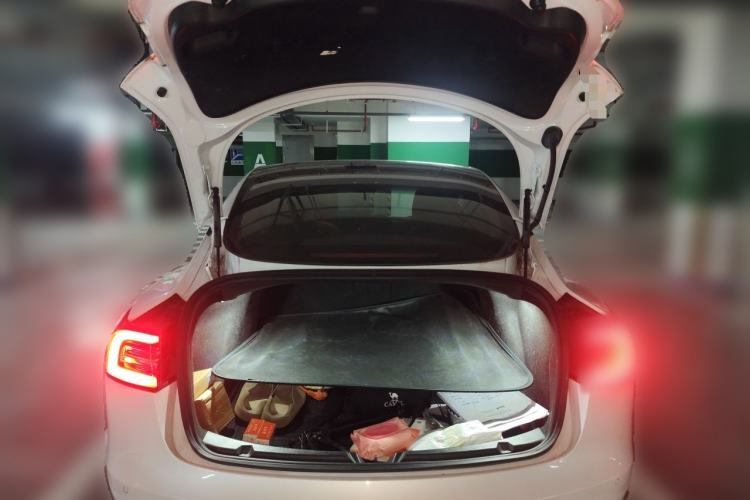 Used Tesla Model 3 2019 Long-Range Rear-Wheel-Drive Version Trunk