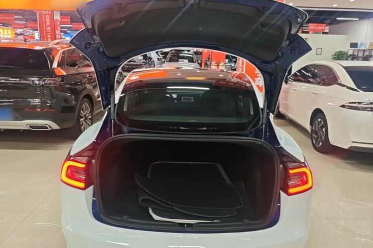 Used Tesla Model 3 2019 Long-Range Rear-Wheel-Drive Version Trunk