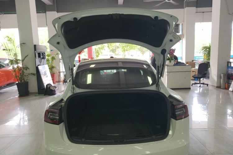 Used Tesla Model 3 2019 Long-Range Rear-Wheel-Drive Version Trunk