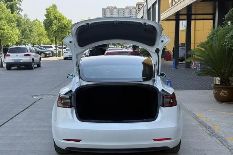 Used Tesla Model 3 2019 Long-Range Rear-Wheel-Drive Version Trunk