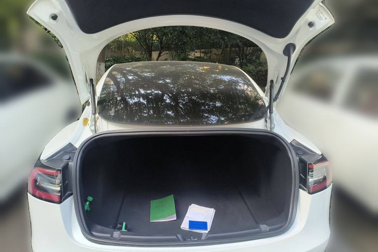 Used Tesla Model 3 2019 Long-Range Rear-Wheel-Drive Version Trunk