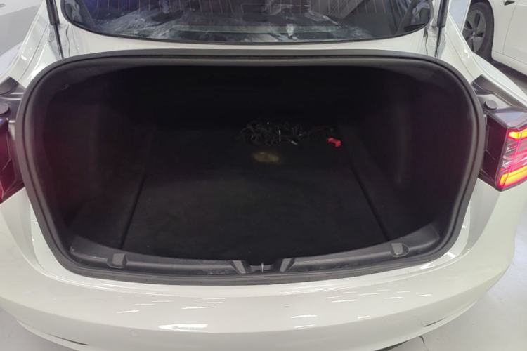 Used Tesla Model 3 2019 Long-Range Rear-Wheel-Drive Version Trunk