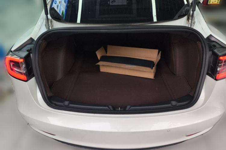 Used Tesla Model 3 2019 Long-Range Rear-Wheel-Drive Version Trunk