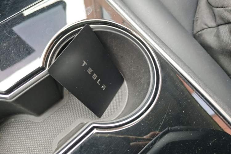 Used Tesla Model 3 2019 Standard Range Rear-Wheel Drive Upgraded Version (60 kWh) Vehicle Key