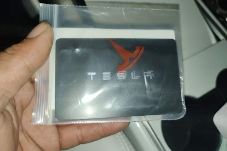 Used Tesla Model 3 2019 Long-Range All-Wheel-Drive Version Vehicle Key