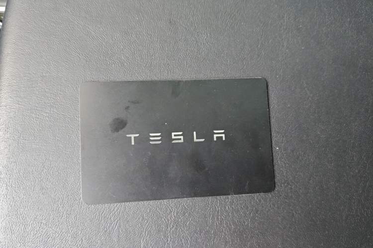 Used Tesla Model 3 2019 Standard Range Rear-Wheel Drive Upgraded Version (52 kWh) Vehicle Key