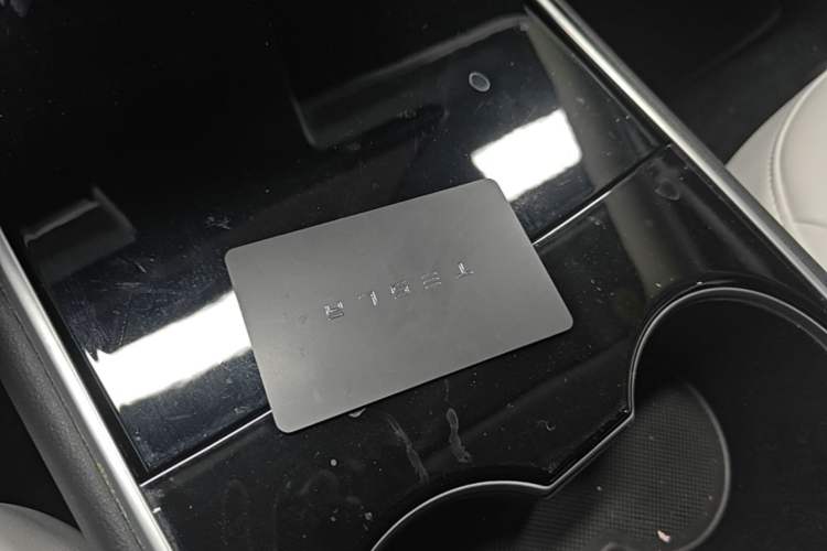 Used Tesla Model 3 2019 Long-Range Rear-Wheel-Drive Version Vehicle Key