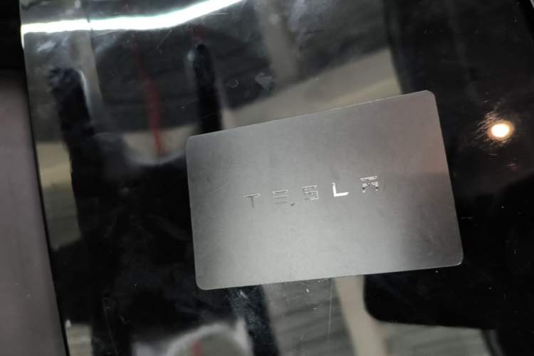 Used Tesla Model 3 2019 Standard Range Rear-Wheel Drive Upgraded Version (60 kWh) Vehicle Key