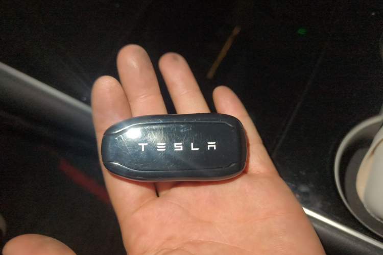 Used Tesla Model 3 2019 Long-Range All-Wheel-Drive Version Vehicle Key