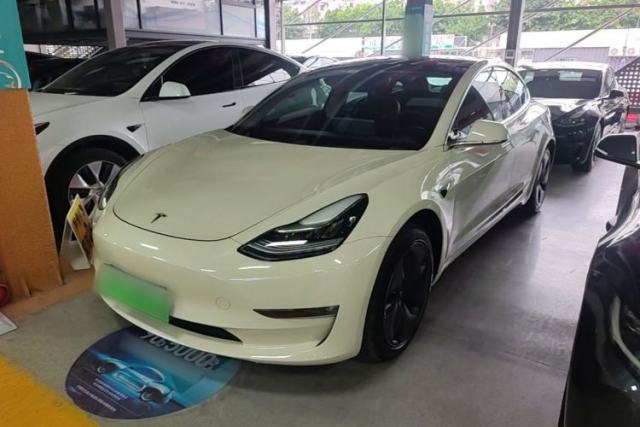 Ojetý Tesla Model 3 2019 Standard Range Rear-Drive Upgraded Version