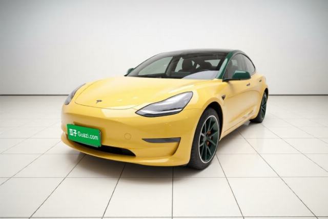 Tesla Model 3 2019 Long-Range All-Wheel-Drive Version مستعملة