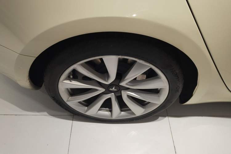 Used Tesla Model 3 2019 Standard Range Rear-Drive Upgraded Version Exterior 5