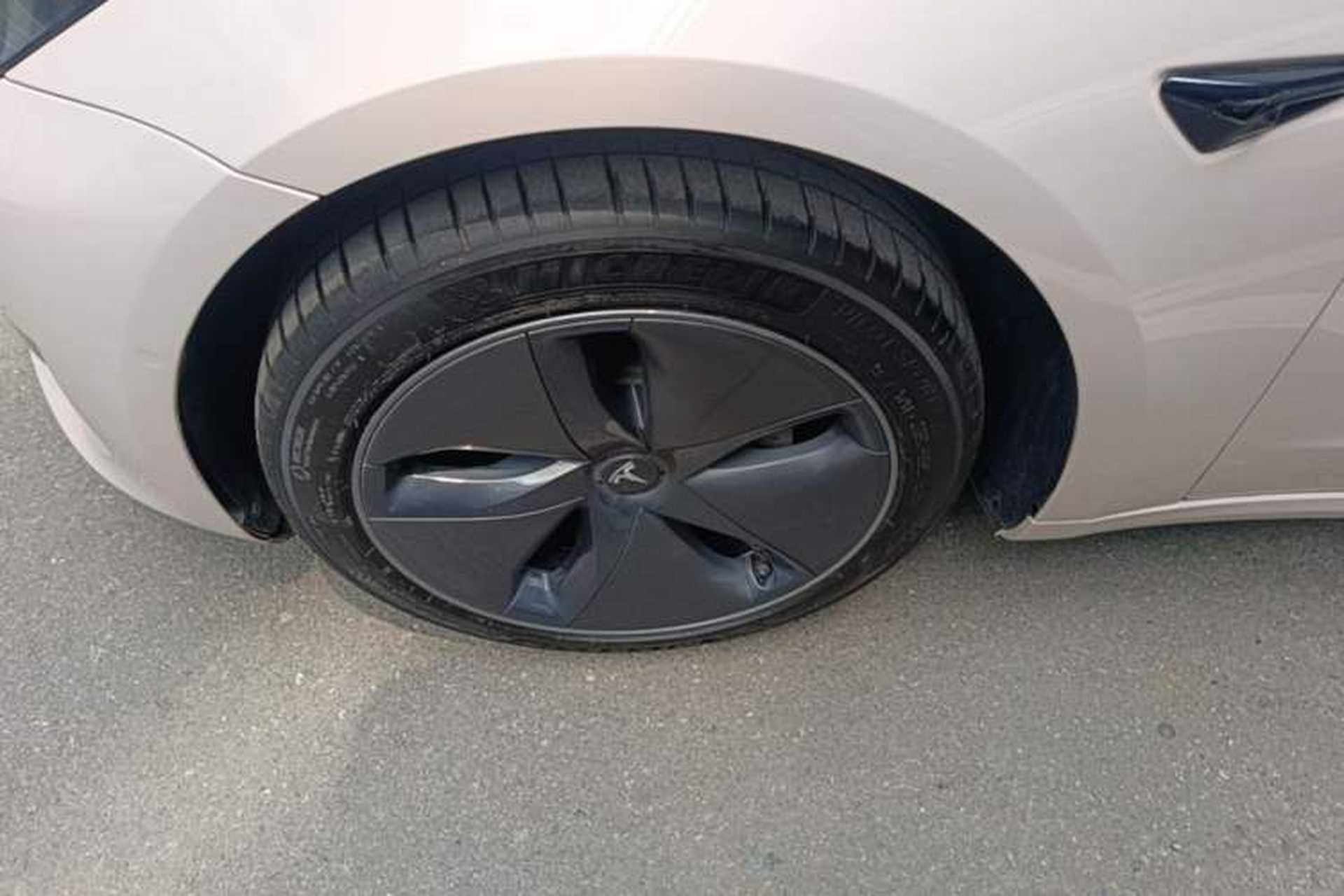 Used Tesla Model 3 2019 Standard Range Rear-Drive Upgraded Version Left Front Wheel Hub