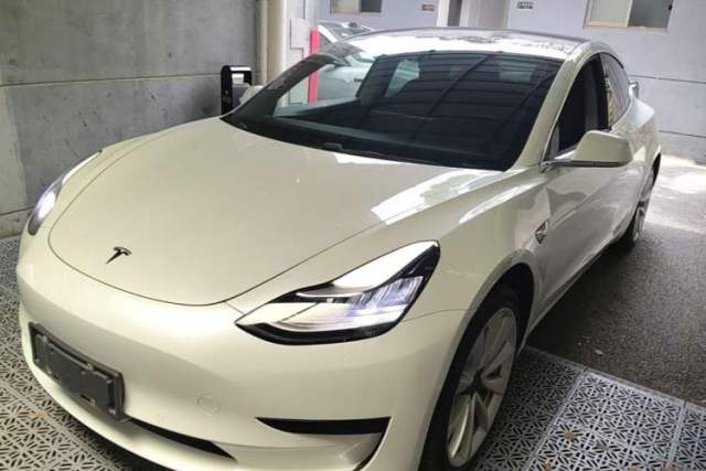 Ojetý Tesla Model 3 2019 Standard Range Rear-Drive Upgraded Version