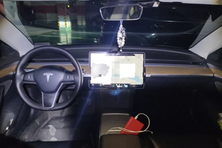 Used Tesla Model 3 2020 Revised Version Standard Range Rear-Wheel Drive – Upgraded Edition Center Console