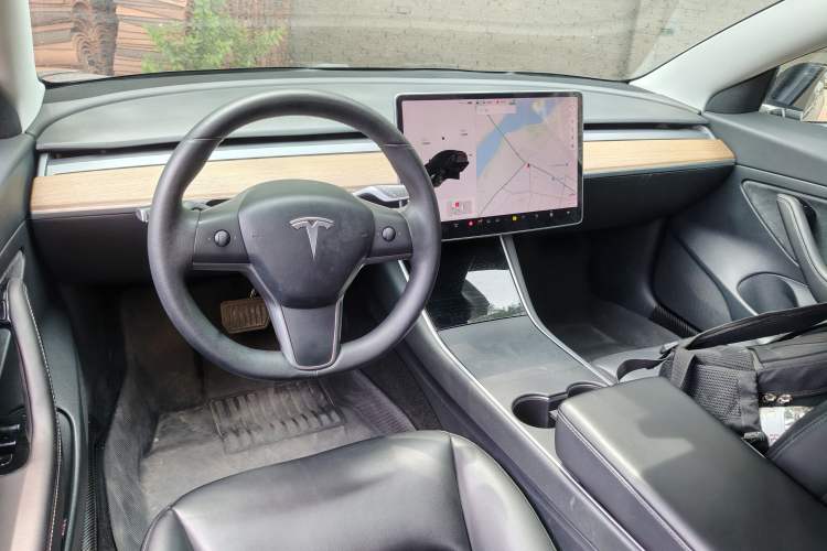 Used Tesla Model 3 2020 Refreshed Version Long-Range Rear-Wheel Drive Center Console