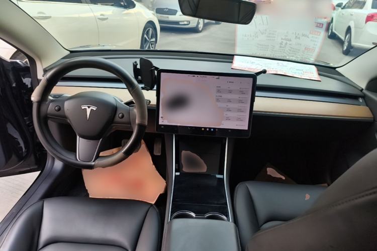 Used Tesla Model 3 2020 Revised Version Standard Range Rear-Wheel Drive – Upgraded Edition Center Console