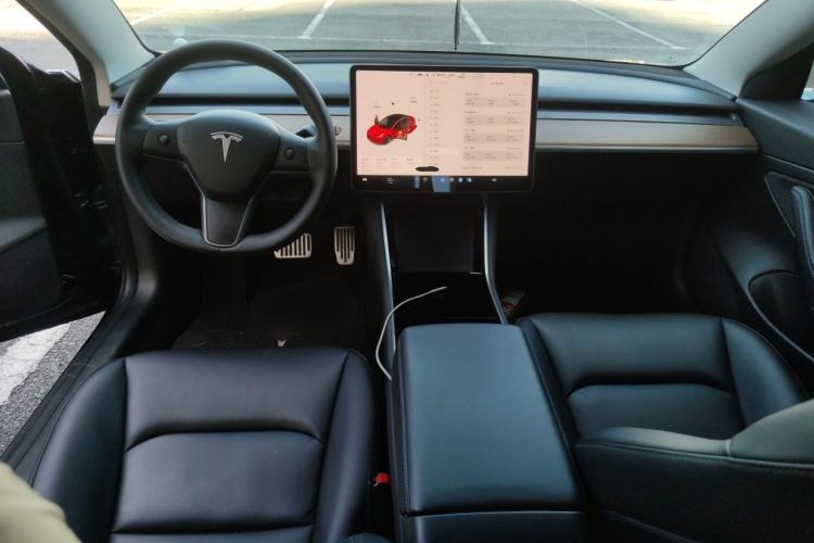 Used Tesla Model 3 2020 Revised Version Standard Range Rear-Wheel Drive – Upgraded Edition Center Console