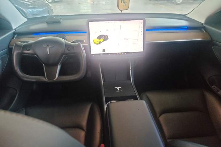 Used Tesla Model 3 2020 Revised Version Standard Range Rear-Wheel Drive – Upgraded Edition Center Console