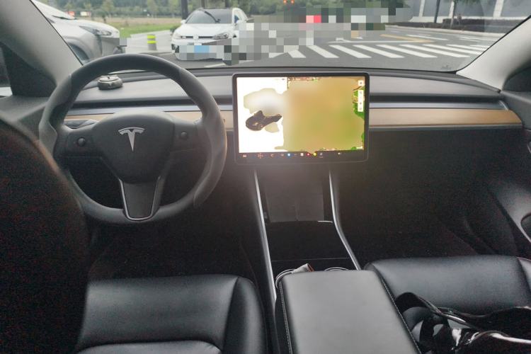 Used Tesla Model 3 2020 Revised Version Standard Range Rear-Wheel Drive – Upgraded Edition Center Console