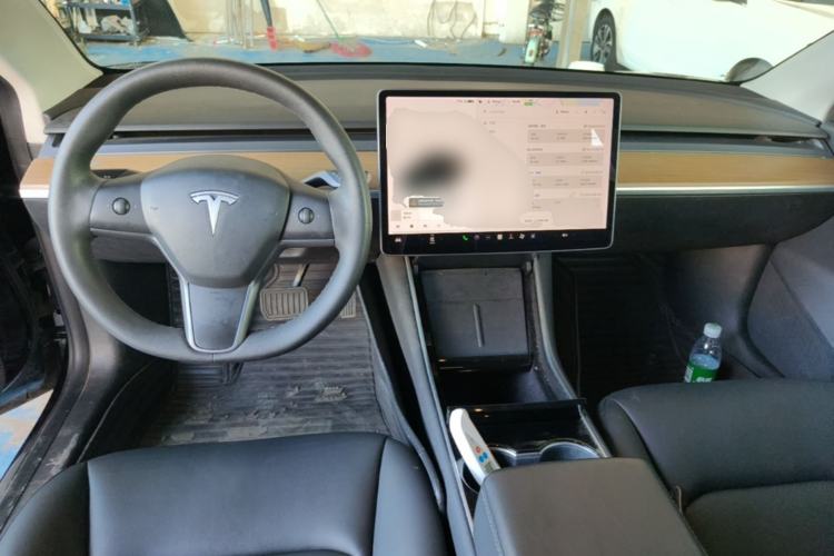 Used Tesla Model 3 2020 Revised Version Standard Range Rear-Wheel Drive – Upgraded Edition Center Console