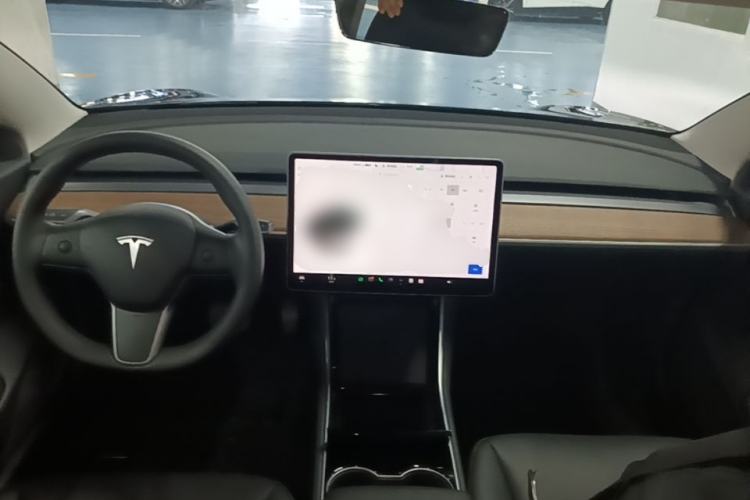 Used Tesla Model 3 2020 Revised Version Standard Range Rear-Wheel Drive – Upgraded Edition Center Console