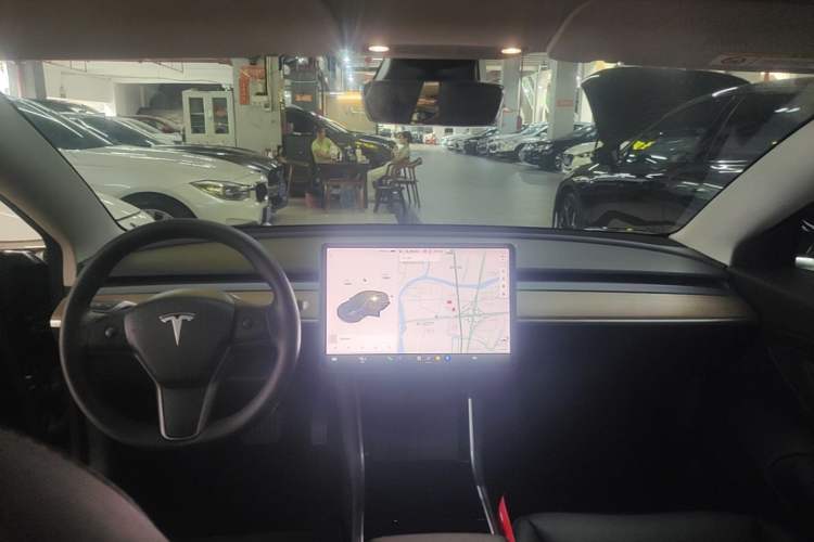 Used Tesla Model 3 2020 Revised Version Standard Range Rear-Wheel Drive – Upgraded Edition Center Console