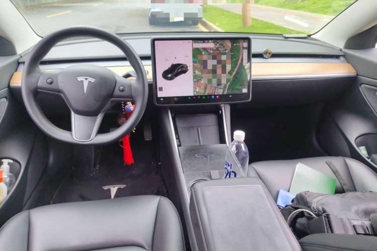 Used Tesla Model 3 2020 Revised Version Standard Range Rear-Wheel Drive – Upgraded Edition Center Console