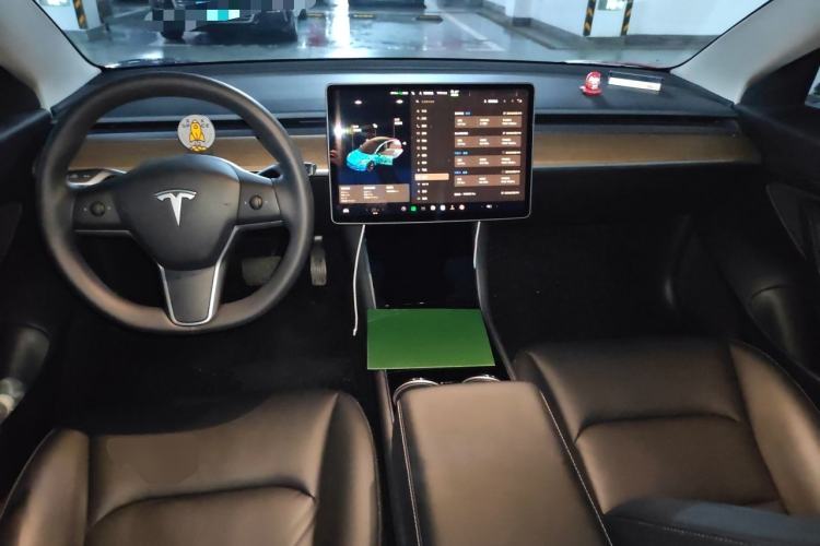 Used Tesla Model 3 2020 Revised Version Standard Range Rear-Wheel Drive – Upgraded Edition Center Console