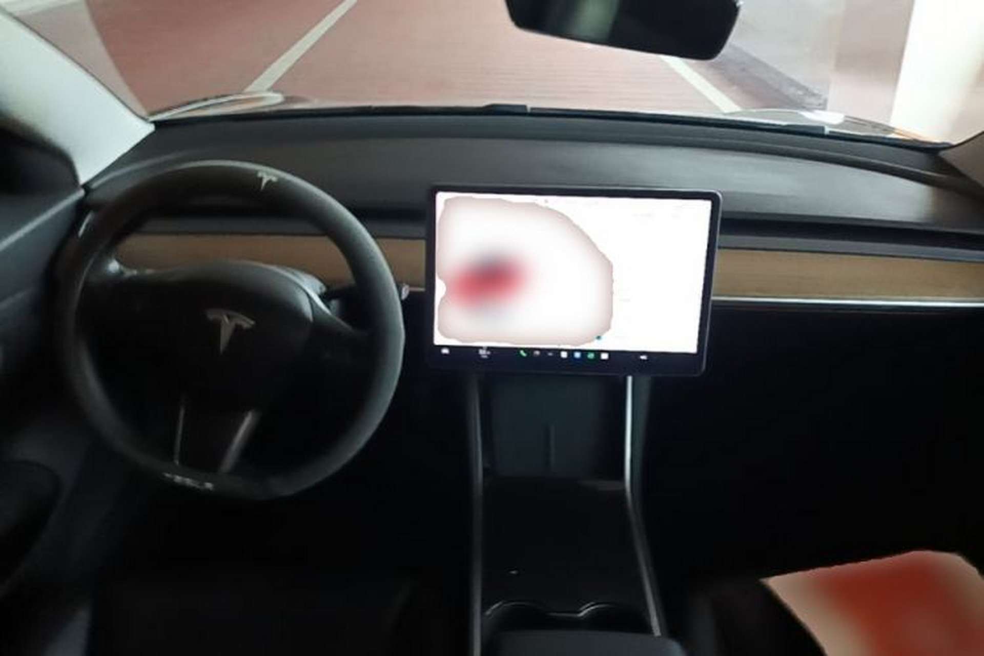 Used Tesla Model 3 2020 Revised Version Standard Range Rear-Wheel Drive – Upgraded Edition Center Console