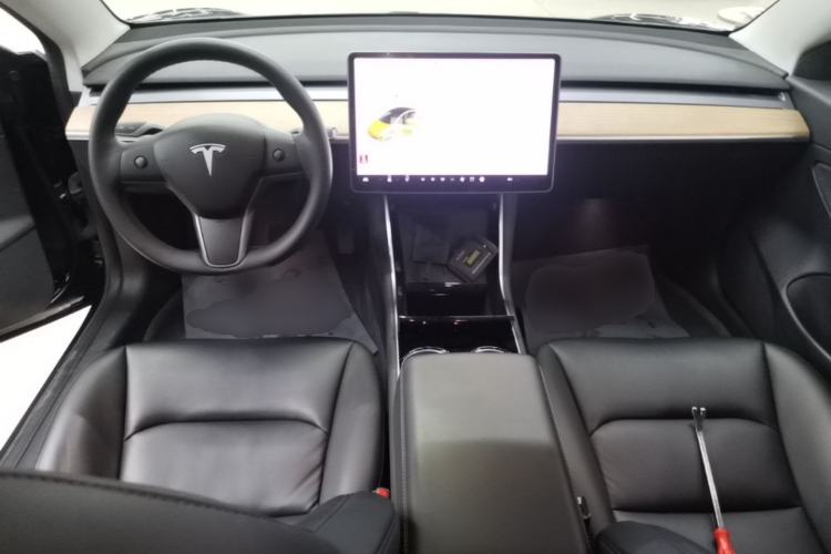 Used Tesla Model 3 2020 Long-Range Rear-Wheel-Drive Version Center Console