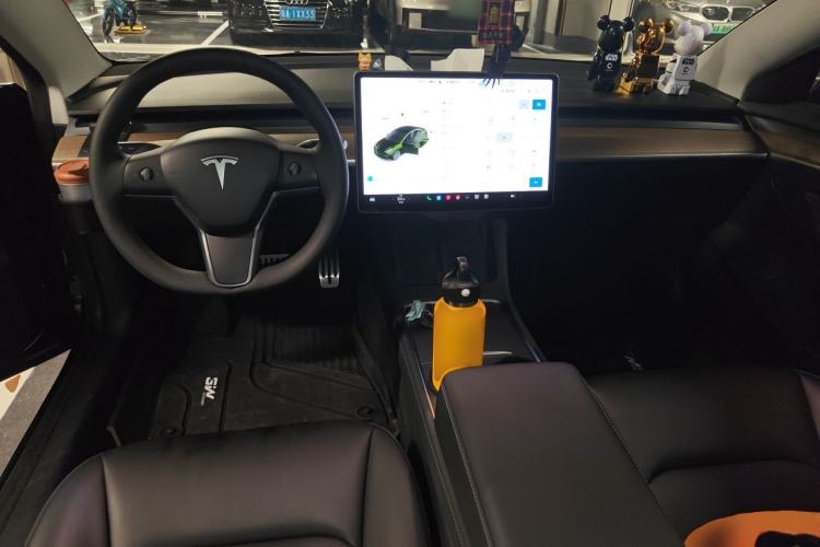 Used Tesla Model 3 2020 Revised Version Standard Range Rear-Wheel Drive – Upgraded Edition Center Console